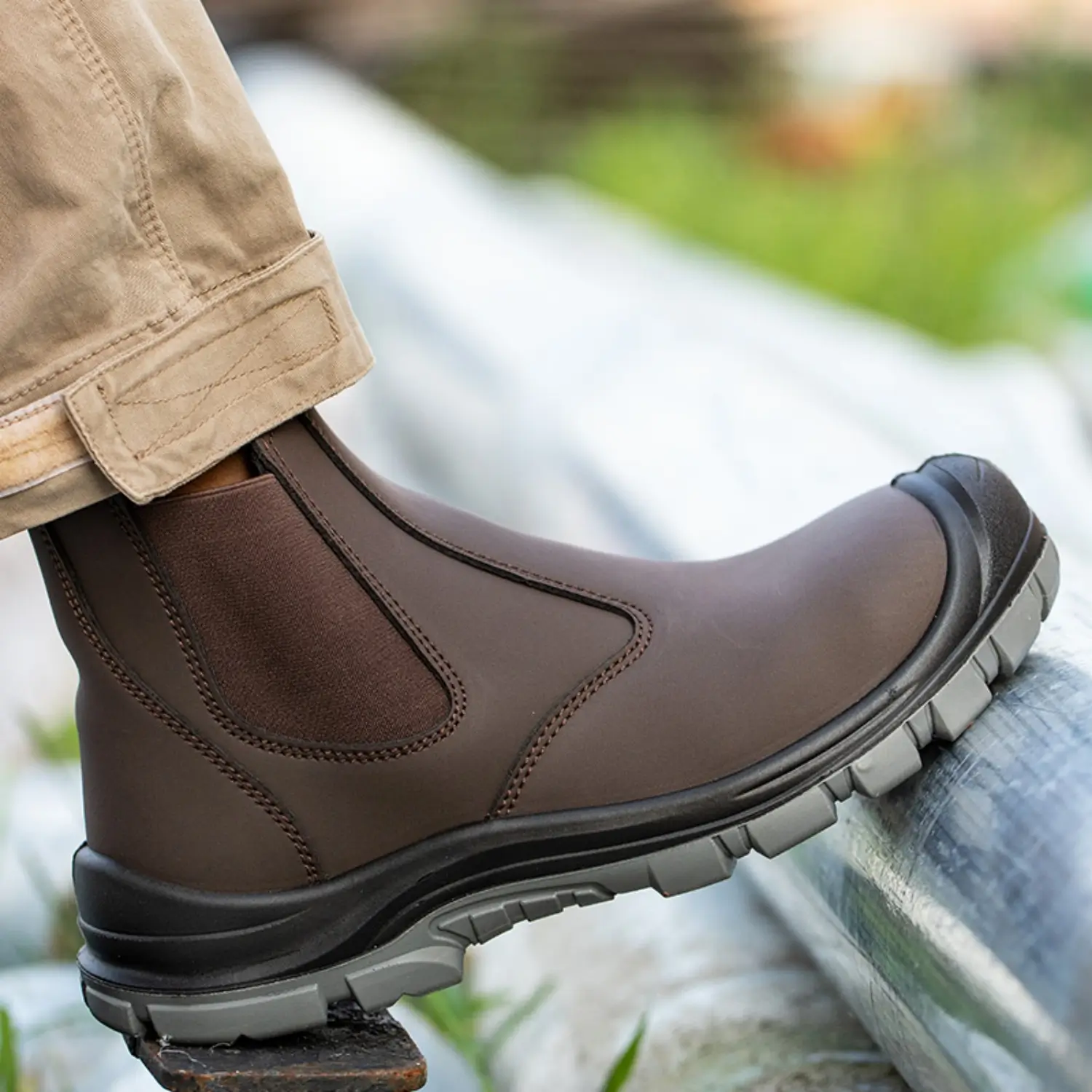 safety boots looking for supplier